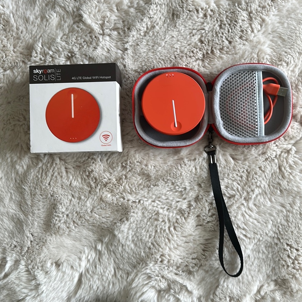 Skyroam Solis LTE 4G Global WiFi Hotspot